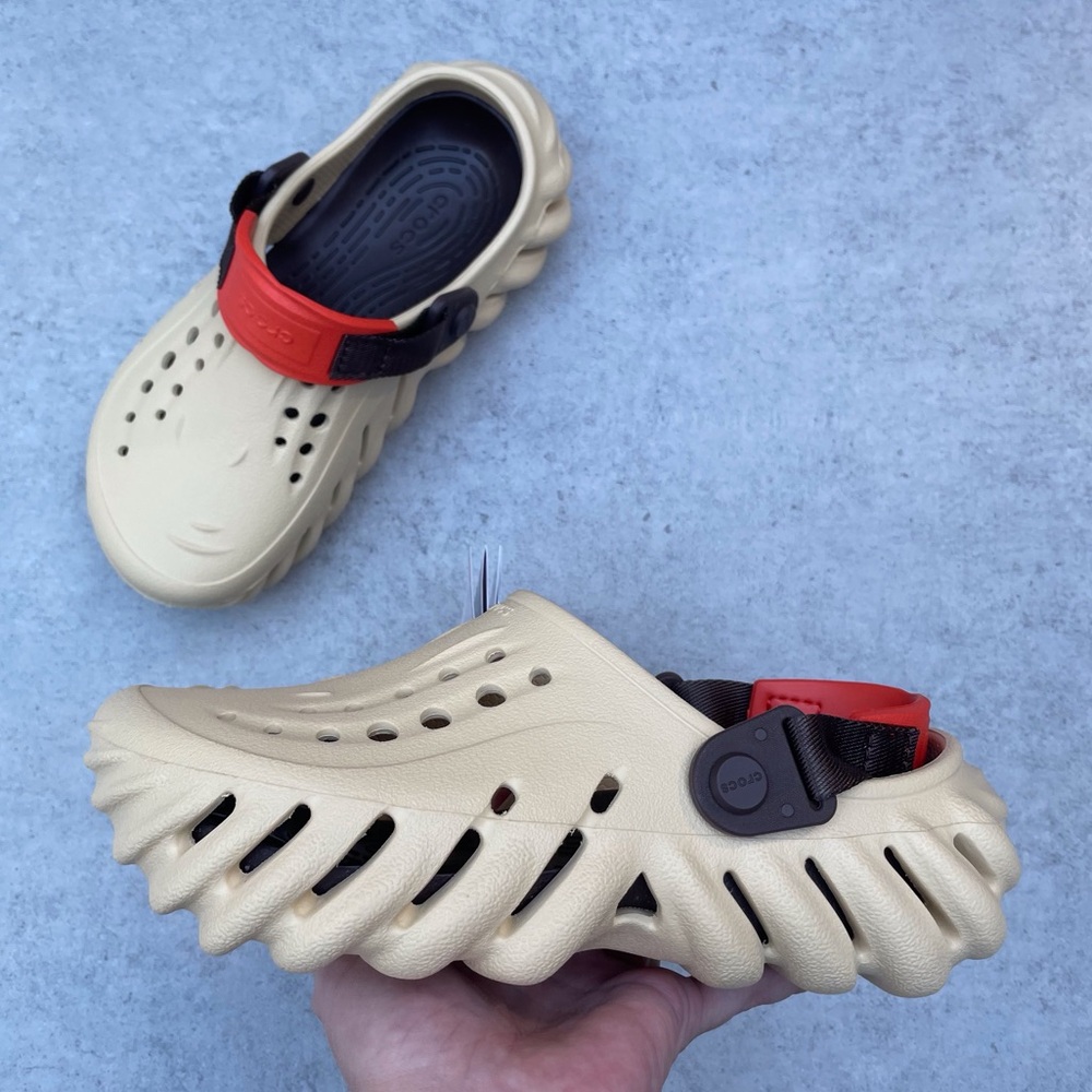 Crocs Echo Clog - Picture 1 of 15